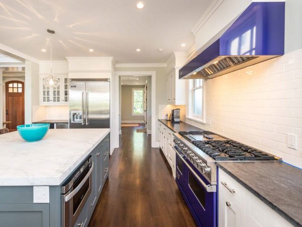 Cape Cod Home 994477