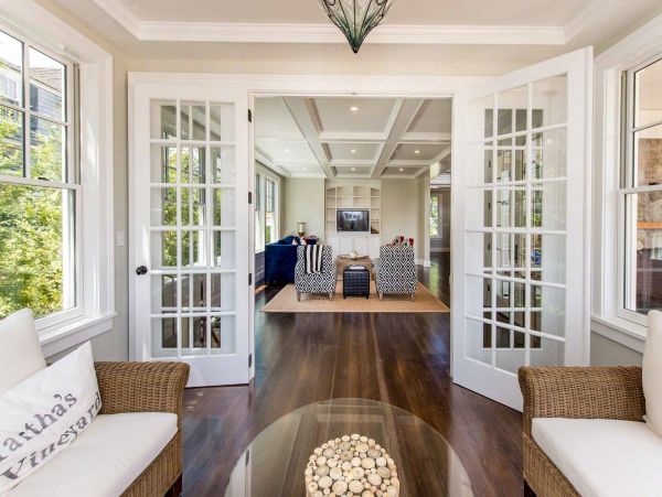 Cape Cod Home 994477