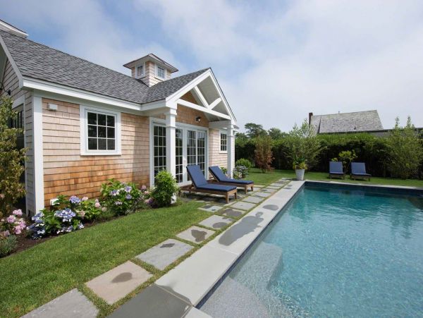 Cape Cod Home 994477