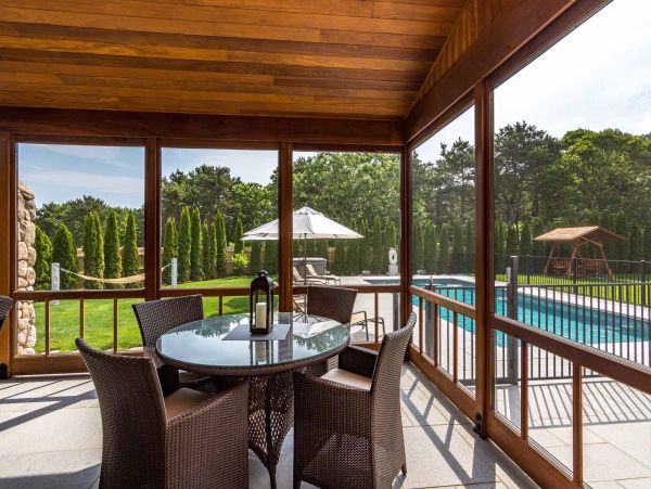 Cape Cod Home 994478