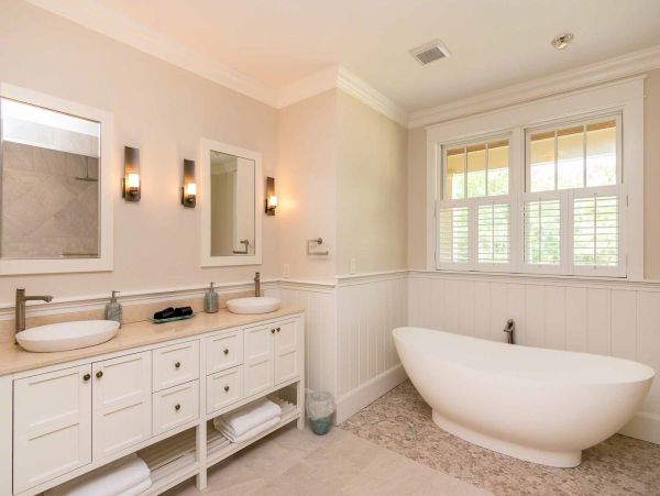Cape Cod Home 994478