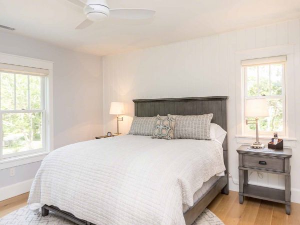 Cape Cod Home 994478
