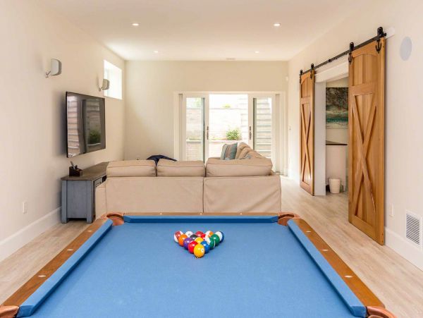 Cape Cod Home 994478