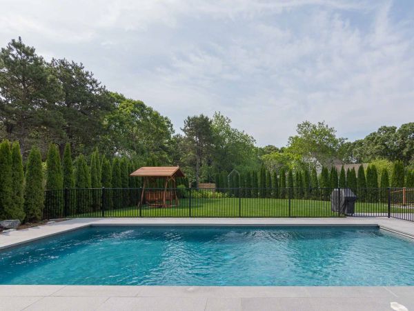 Cape Cod Home 994478