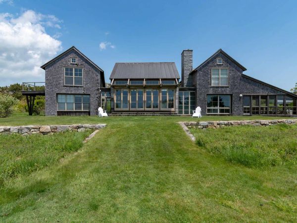 Cape Cod Home 994479