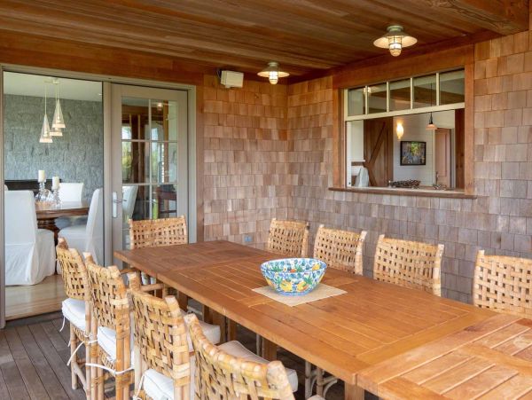 Cape Cod Home 994479