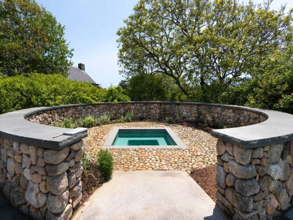 Cape Cod Home 994479