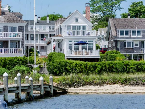 Cape Cod Home 994480