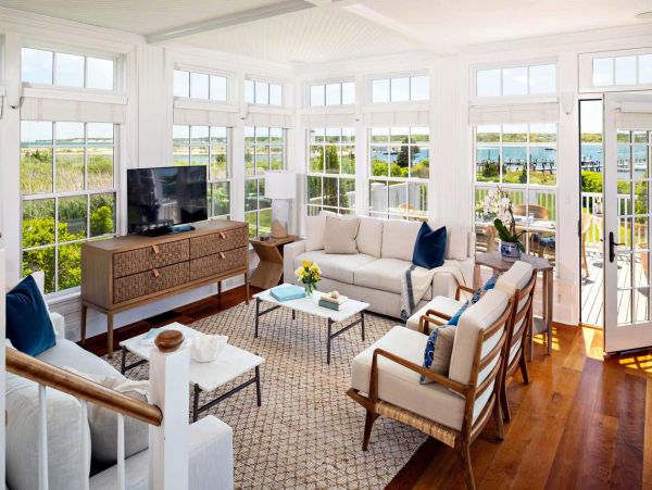 Cape Cod Home 994480