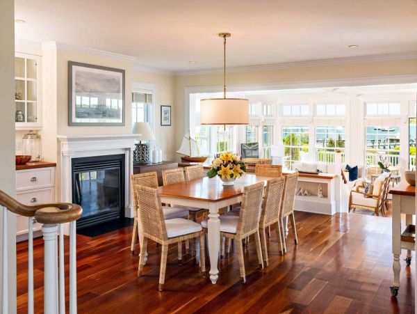 Cape Cod Home 994480
