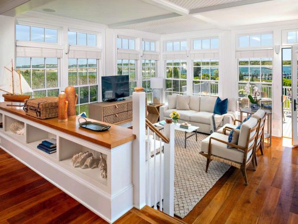 Cape Cod Home 994480