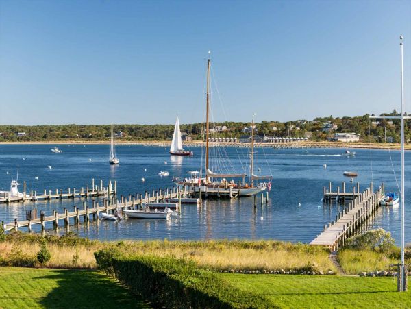 Cape Cod Home 994480