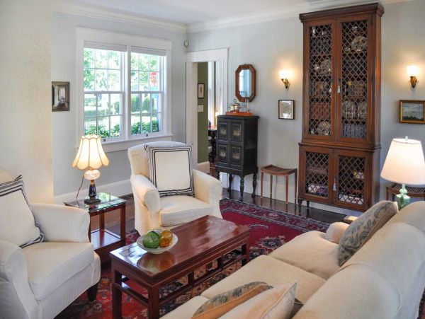 Cape Cod Home 994481