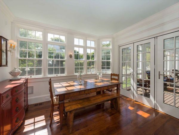 Cape Cod Home 994481