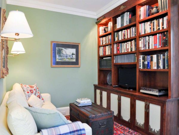 Cape Cod Home 994481