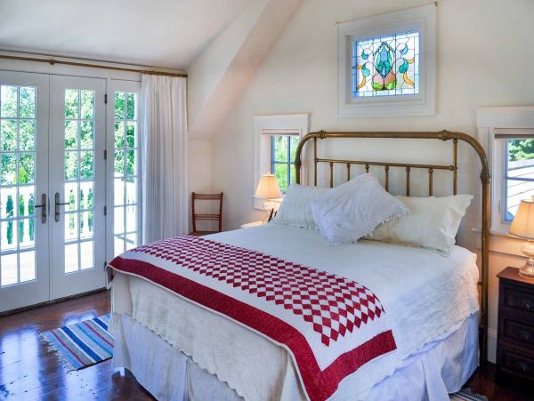 Cape Cod Home 994481