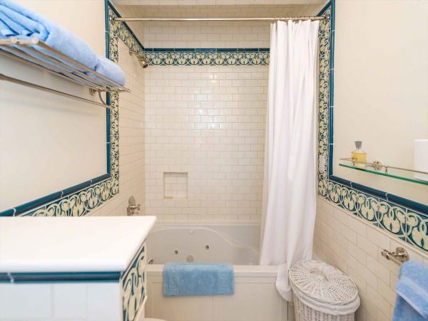 Cape Cod Home 994481