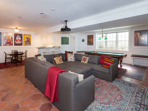 Cape Cod Home 994481