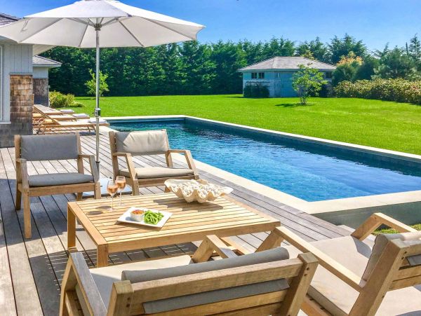 Cape Cod Home 994483