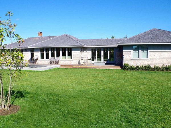 Cape Cod Home 994483