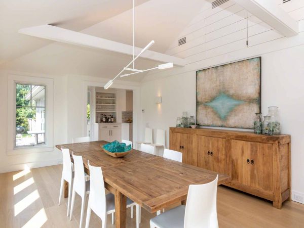 Cape Cod Home 994483