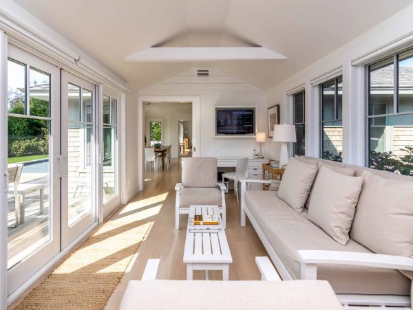Cape Cod Home 994483