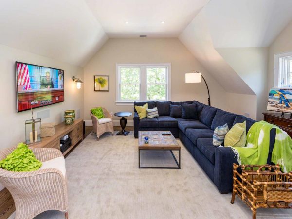 Cape Cod Home 994484