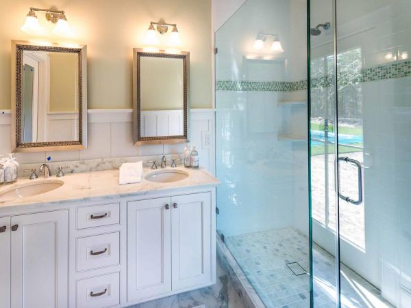 Cape Cod Home 994484