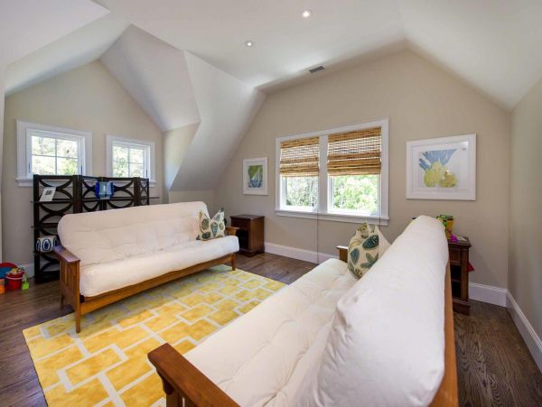 Cape Cod Home 994484