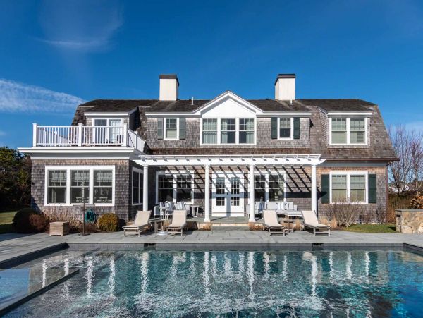Cape Cod Home 994486