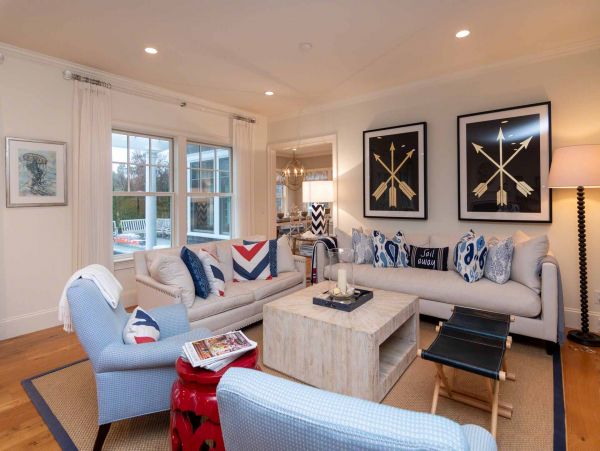 Cape Cod Home 994486