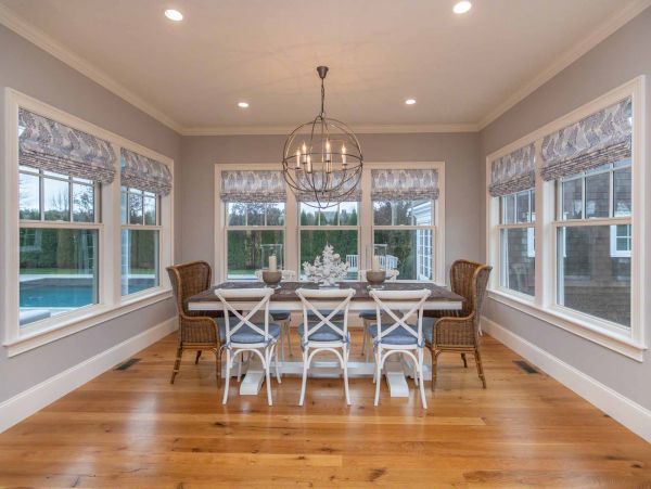Cape Cod Home 994486