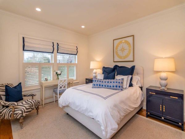 Cape Cod Home 994486