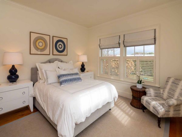Cape Cod Home 994486