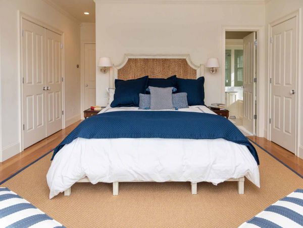 Cape Cod Home 994486