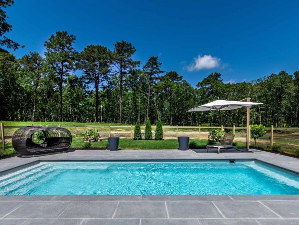Cape Cod Home 994487