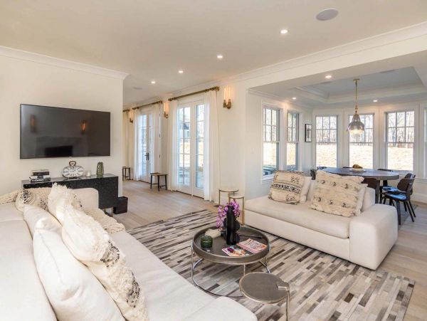 Cape Cod Home 994487