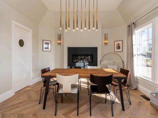 Cape Cod Home 994487
