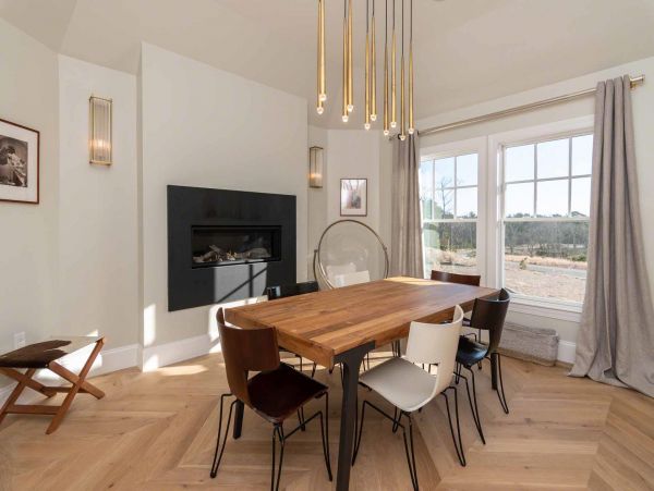 Cape Cod Home 994487