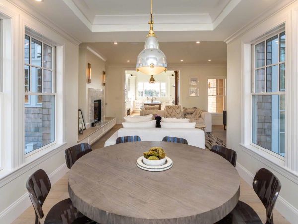 Cape Cod Home 994487