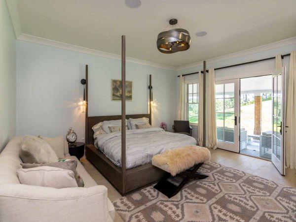 Cape Cod Home 994487