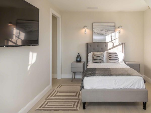 Cape Cod Home 994487
