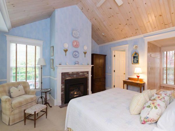 Cape Cod Home 994488