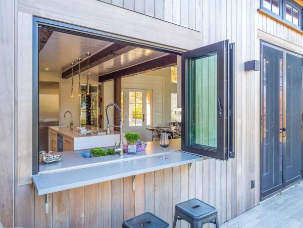 Cape Cod Home 994489