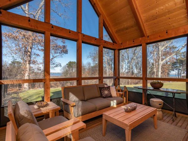 Cape Cod Home 994489