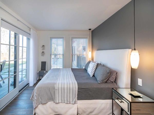 Cape Cod Home 994489