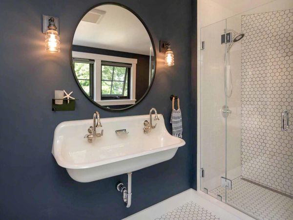 Cape Cod Home 994489