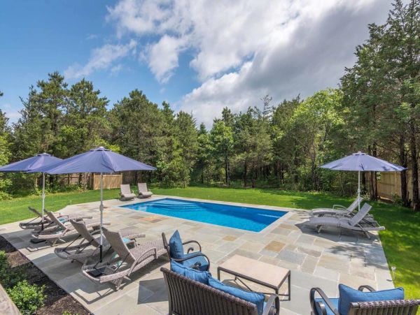 Cape Cod Home 994490