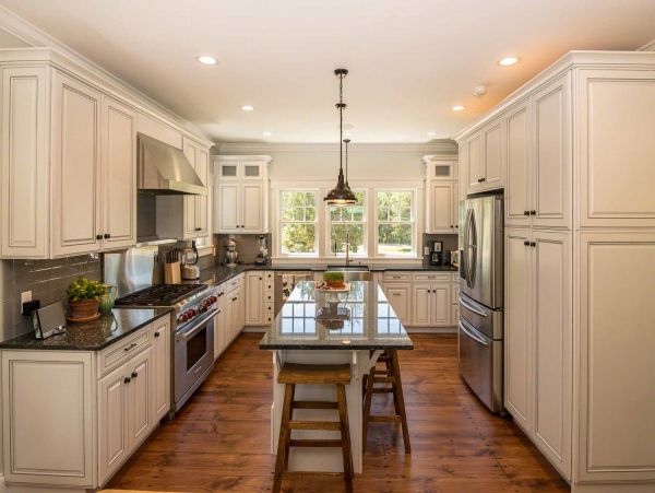 Cape Cod Home 994490