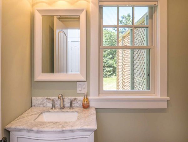 Cape Cod Home 994490